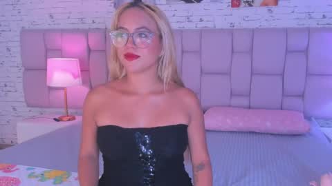 CristyBloom  online show from May 7, 8:12 pm