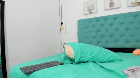 cris_dulce online show from October 30, 8:43 pm