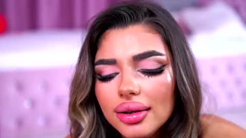 Crissy online show from February 24, 5:00 pm