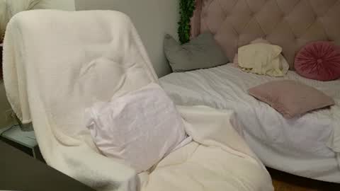 crissy_love online show from July 12, 6:20 pm