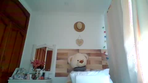 cristal online show from December 4, 1:31 pm