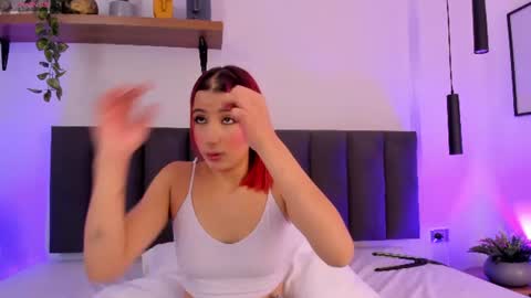cristalfoxy_ online show from July 13, 5:03 pm