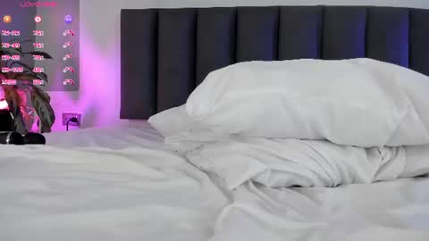cristalfoxy_ online show from July 23, 1:58 am