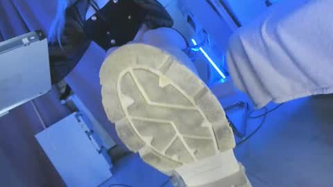 Cruel Siren online show from September 21, 7:45 pm