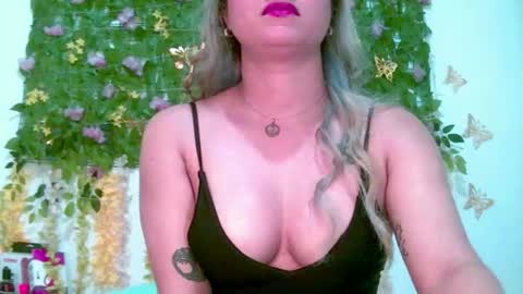 crysrus online show from May 4, 6:55 pm