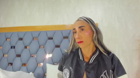 crystal_sm online show from July 20, 3:09 am