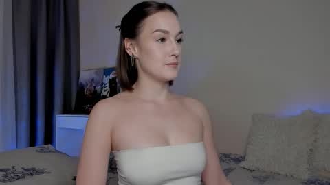 Snapshot of crystalcandies chatting on October 12, 5:37 pm Arina online show from October 12, 5:37 pm