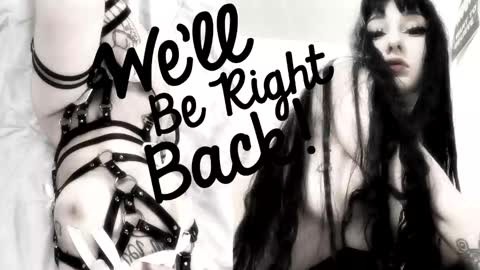 Sasha    Make me moan with patterns   good music here  online show from January 7, 11:30 pm