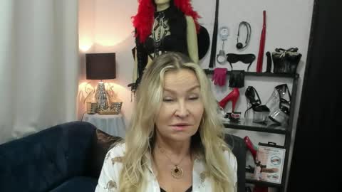 CrystalHotty online show from June 8, 5:08 am