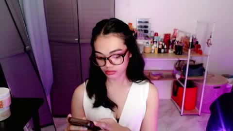 cuddlepunk_bubble online show from May 20, 5:54 pm