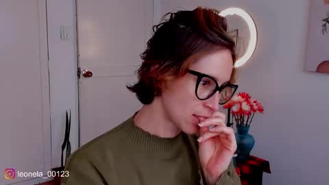 Leonela online show from December 19, 6:33 pm