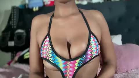 cum2charmxx online show from January 6, 1:53 am