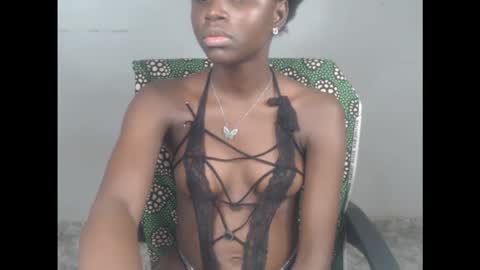 Snapshot of cum_ebony_xsecret chatting on October 10, 9:14 am sophie online show from October 10, 9:14 am