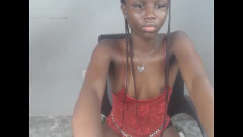 Snapshot of cum_ebony_xsecret chatting on September 21, 9:19 am sophie online show from September 21, 9:19 am