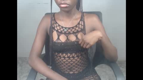 Snapshot of cum_ebony_xsecret chatting on October 5, 8:41 am sophie online show from October 5, 8:41 am