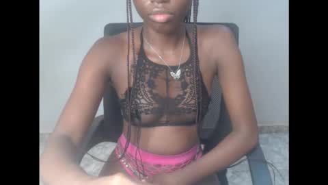 Snapshot of cum_ebony_xsecret chatting on September 23, 10:02 am sophie online show from September 23, 10:02 am