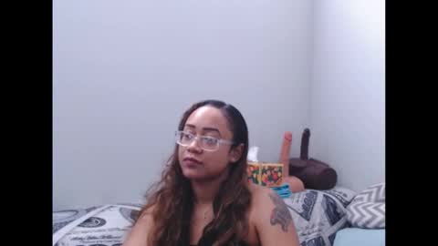 Nia Reese online show from March 18, 7:08 pm