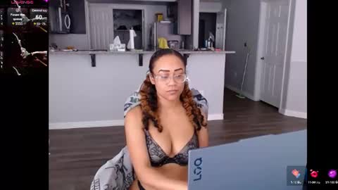 Nia Reese online show from June 13, 8:06 pm