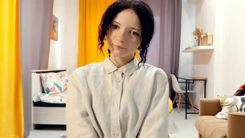 Kira online show from April 19, 3:23 pm