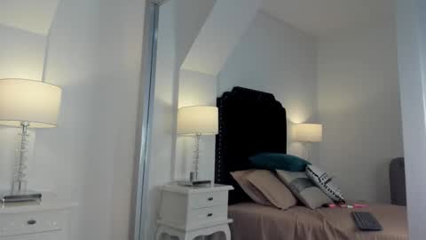 curly luna  online show from March 7, 11:23 pm