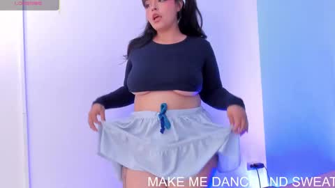 Snapshot of curvy_rousi chatting on October 5, 11:48 am Rosie online show from October 5, 11:48 am