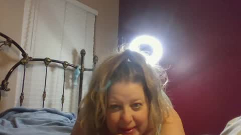 curvynurse69 online show from June 25, 3:39 am