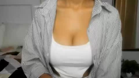 Alisha online show from February 20, 6:19 am