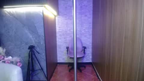 cute_angel_1 online show from June 14, 3:30 am