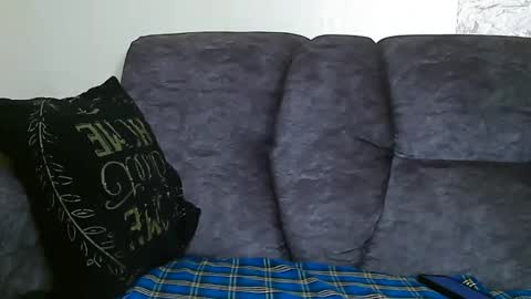 Snapshot of cute_beb2 chatting on December 15, 11:34 am V EE online show from December 15, 11:34 am