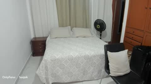 Snapshot of cute_brunett chatting on September 14, 4:43 am Sara online show from September 14, 4:43 am