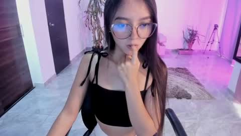 Bella Fox online show from July 4, 1:40 pm