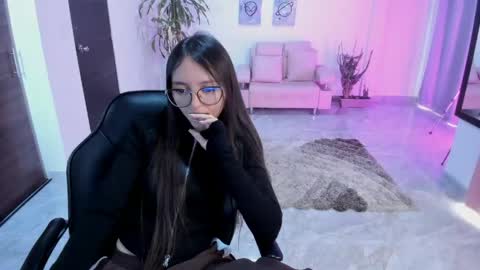 Bella Fox online show from April 29, 5:30 pm