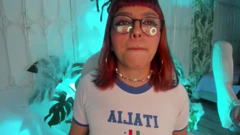 Sofa  online show from October 24, 9:00 pm