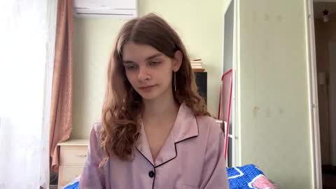 Snapshot of cute_kitte chatting on October 2, 6:29 am cute_kitte online show from October 2, 6:29 am