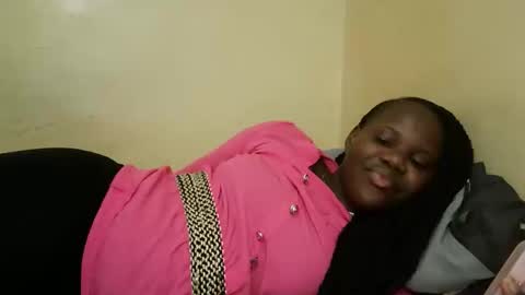 cute_latifah online show from March 18, 6:57 pm