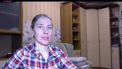 cute_lion_ online show from March 1, 8:41 pm