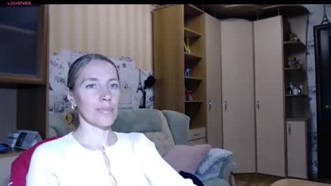 cute_lion_ online show from November 21, 7:05 pm