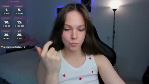 Snapshot of cute_little_ass chatting on October 19, 1:02 pm Emily online show from October 19, 1:02 pm