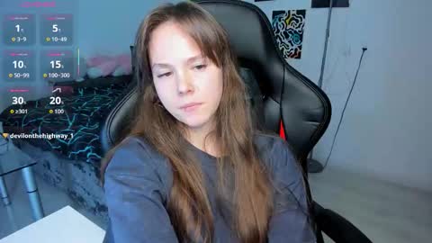 Snapshot of cute_little_ass chatting on October 3, 4:34 pm Emily online show from October 3, 4:34 pm