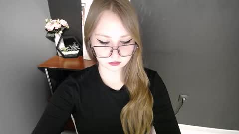 Veronica online show from March 2, 7:15 am