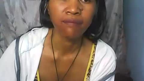 Snapshot of cute_moll chatting on October 1, 8:30 am murielle online show from October 1, 8:30 am