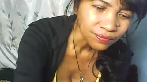 Snapshot of cute_moll chatting on January 5, 4:48 pm murielle online show from January 5, 4:48 pm