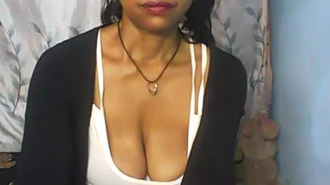 Snapshot of cute_moll chatting on March 3, 9:05 am murielle online show from March 3, 9:05 am