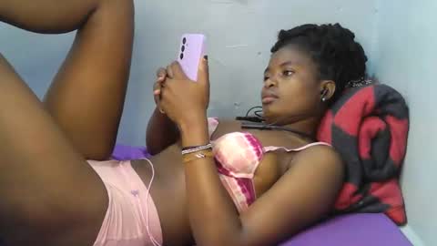 cute_shaniz online show from December 19, 7:00 am