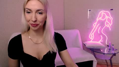 cute_smile_shy online show from January 18, 11:50 am