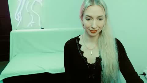 cute_smile_shy online show from February 9, 6:54 pm