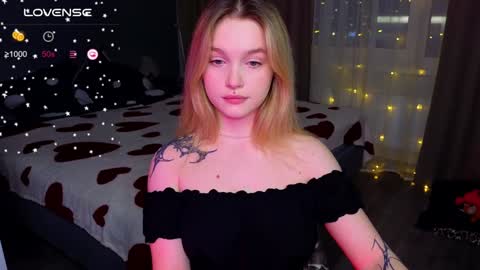 Snapshot of cute_summer_breathe chatting on January 8, 7:03 pm Sue online show from January 8, 7:03 pm