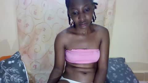 Snapshot of cute_xeniah chatting on September 18, 4:44 am cute_xeniah online show from September 18, 4:44 am