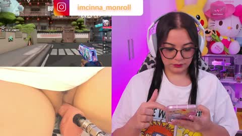 Snapshot of cutecinamonroll chatting on December 10, 6:33 am Cinna independent model online show from December 10, 6:33 am