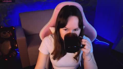 cuteglory online show from March 10, 2:04 am